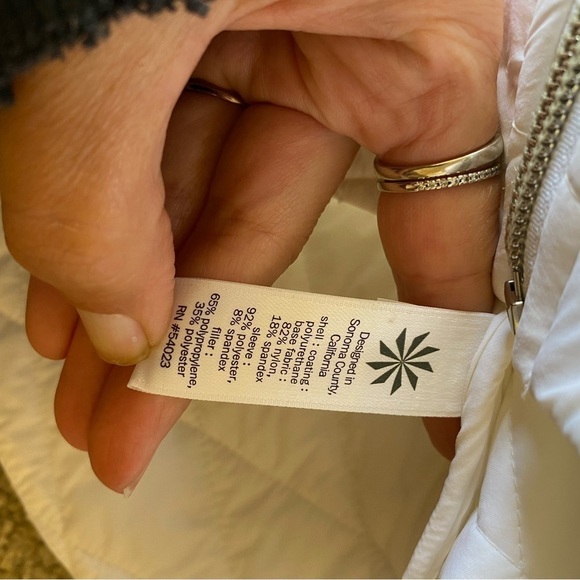 Athleta Women’s Jacket White Size XXS Upside Quilted Lightweight Jacket - Picture 8 of 8